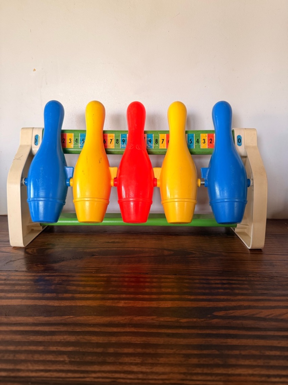 1970’s VTG Fisher Price Kids Bowling Pin Set with score slider - NO BALL